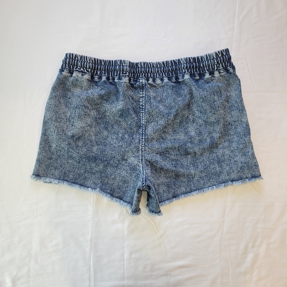 Tinseltown Drawstring Shorts - Picture 5 of 6